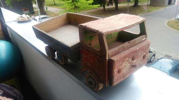 drevene-auto-nakladni-pro-sber